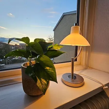 Appartamento Med Altan Og Gratis Parkering Aalborg