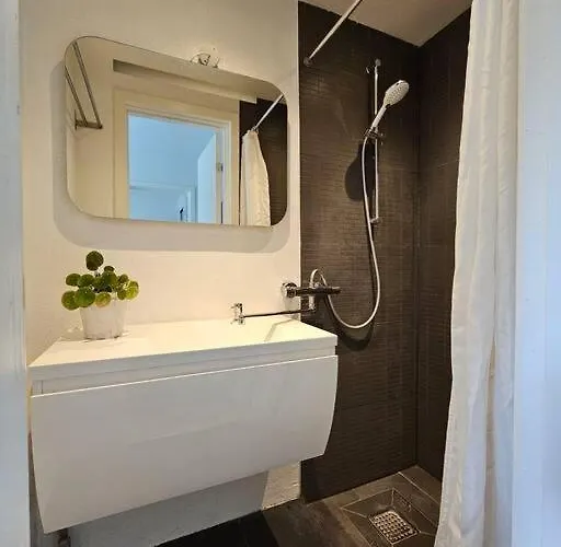 Med Altan Og Gratis Parkering *