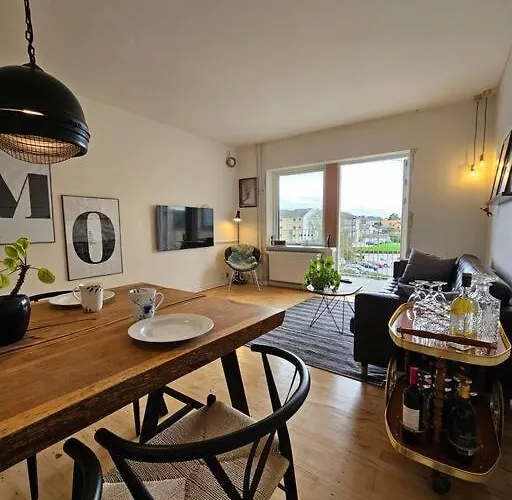 Med Altan Og Gratis Parkering Apartament *