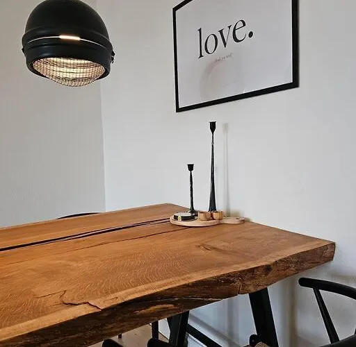 Apartament Med Altan Og Gratis Parkering *